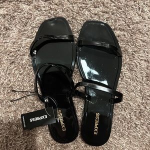 Express sandals